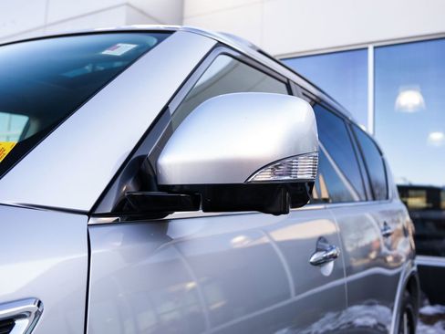 Used 2021 Nissan Armada SL w/ Captain's Chairs Package image 12