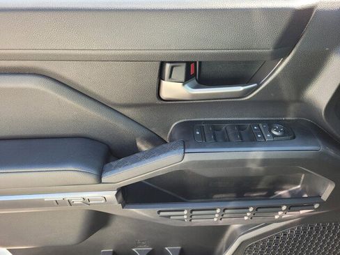 Certified 2025 Toyota Tacoma TRD Off-Road image 27