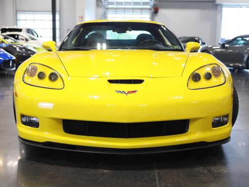 Used 2008 Chevrolet Corvette Z06 w/ Preferred Equipment Group RWD image 2