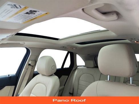 Used 2019 Mercedes-Benz GLC 300 4MATIC w/ Premium Package image 12