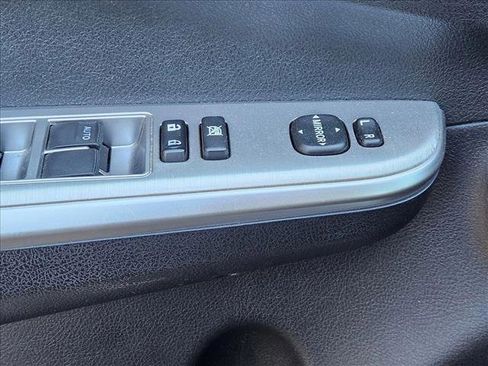 Used 2012 Toyota Camry SE image 7