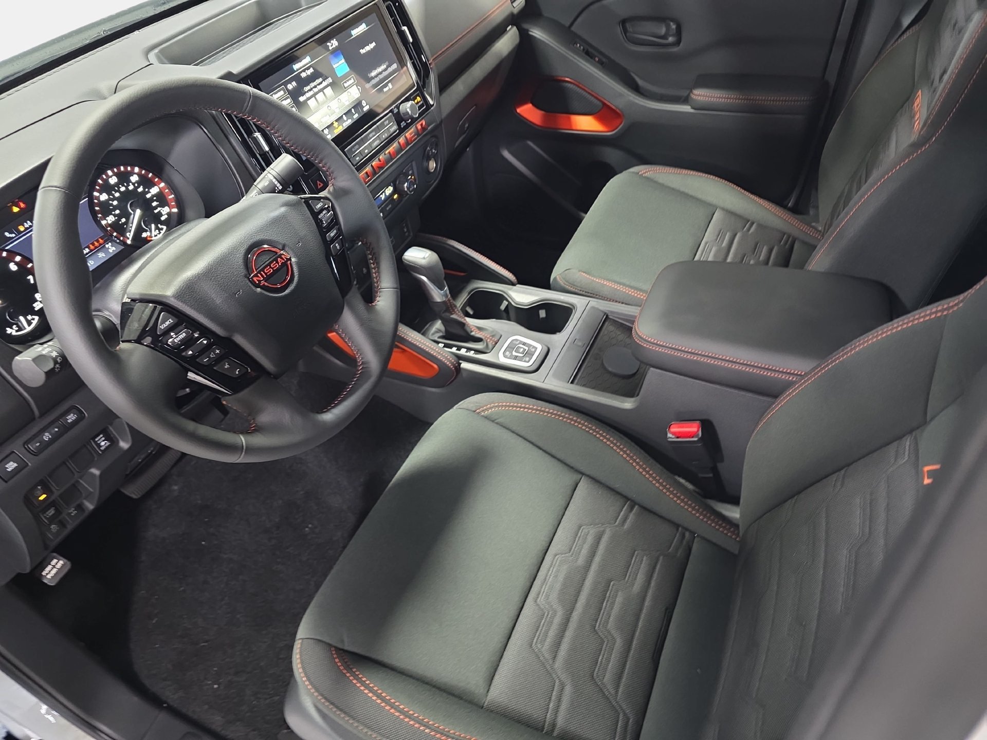 New 2027 Nissan Frontier PRO-4X w/ Pro Convenience Package AWD/4WD image 16