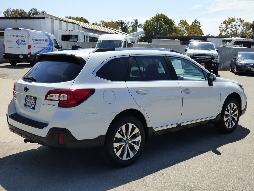 Used 2019 Subaru Outback 2.5i Touring AWD/4WD image 3