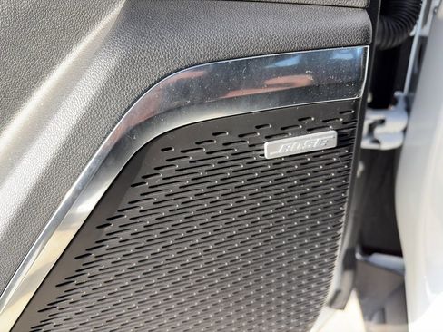 Used 2025 GMC Acadia Elevation image 18