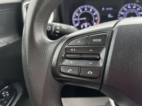 Used 2021 Hyundai Venue SE image 16