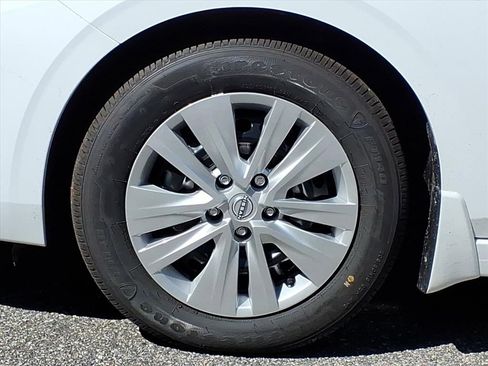 New 2025 Nissan Sentra S image 5