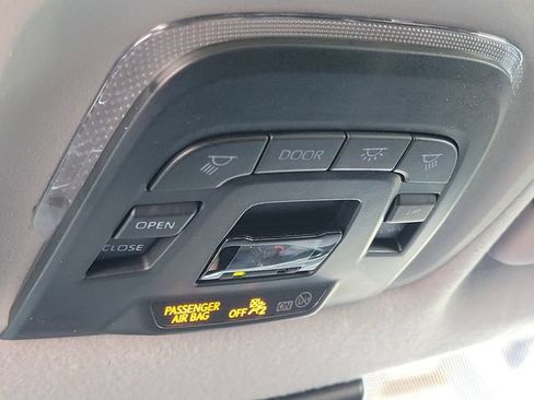 Used 2024 Toyota Corolla Cross XLE w/ Convenience Package FWD image 19