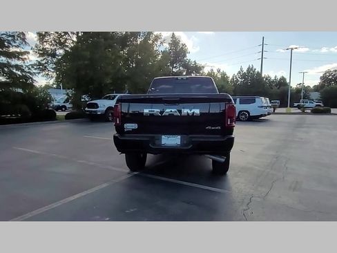 New 2025 RAM 2500 Limited AWD/4WD image 32