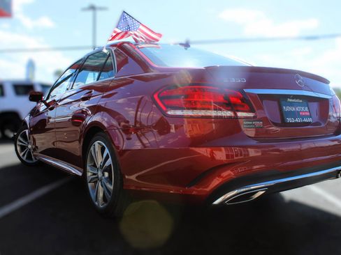 Used 2016 Mercedes-Benz E 350 Sedan image 4