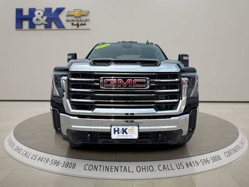 Used 2024 GMC Sierra 3500 SLE w/ SLE Value Package AWD/4WD image 2