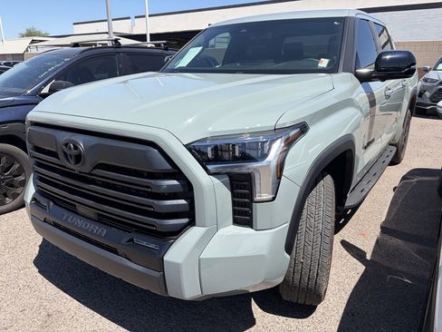 Used 2025 Toyota Tundra Limited AWD/4WD image 4