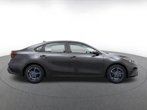 Used 2025 Kia K4 FWD image 8