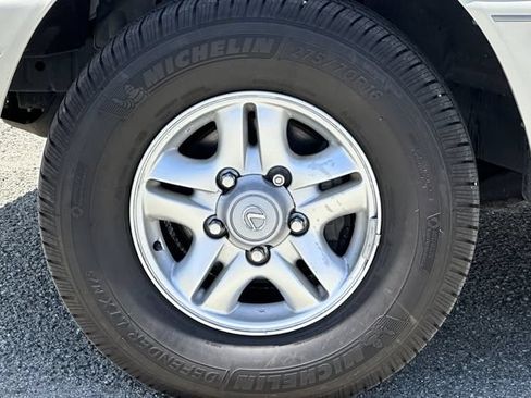 Used 1998 Lexus LX 470 4WD image 27