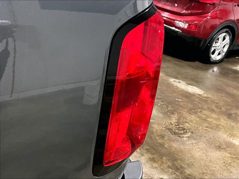 Used 2022 Chevrolet Colorado W/T w/ Custom Special Edition image 33