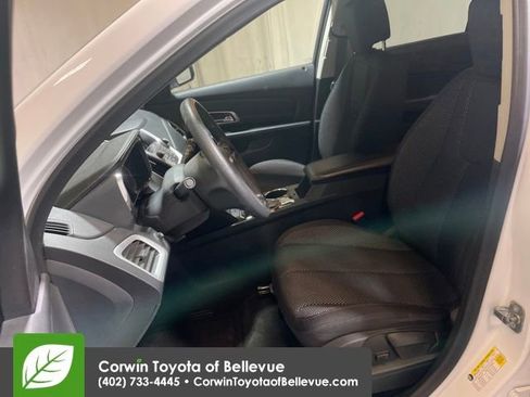 Used 2017 GMC Terrain SLE image 9