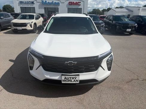 New 2026 Chevrolet Trax LT w/ Driver Confidence Package FWD image 9