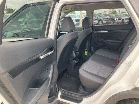 Used 2024 Kia Seltos LX AWD/4WD image 17
