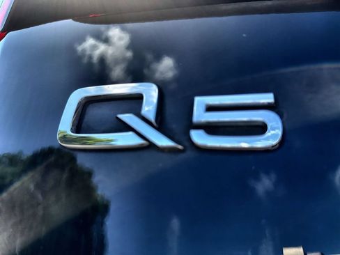 Used 2022 Audi Q5 2.0T Premium w/ Convenience Package AWD/4WD image 15