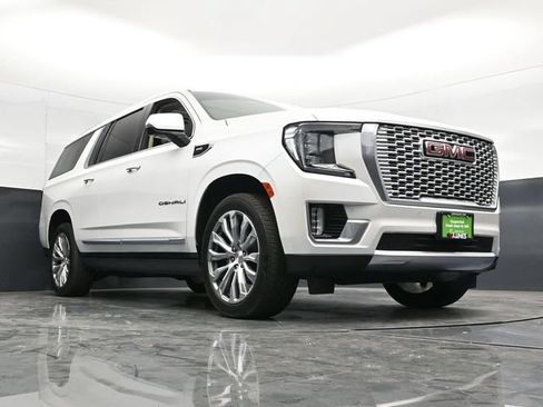Used 2022 GMC Yukon XL Denali AWD/4WD image 59