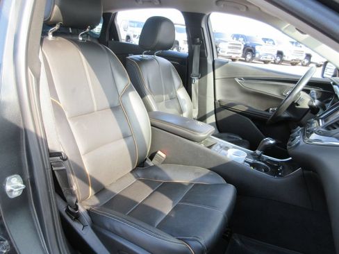 Used 2018 Chevrolet Impala Premier FWD image 21