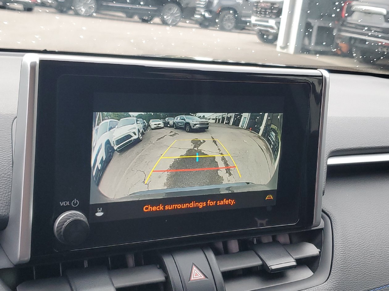 Used 2023 Toyota RAV4 SE w/ Convenience Package AWD/4WD image 22