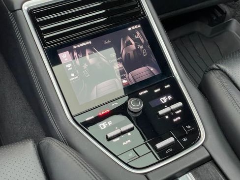 Used 2017 Porsche Panamera Turbo w/ Sport Chrono Package image 34