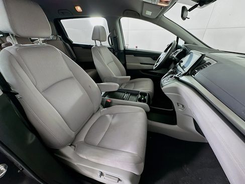 Used 2018 Honda Odyssey EX image 31
