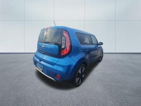 Used 2017 Kia Soul + w/ Designer's Package FWD image 3