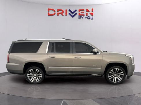 Used 2019 GMC Yukon XL Denali w/ Denali Ultimate Package RWD image 6