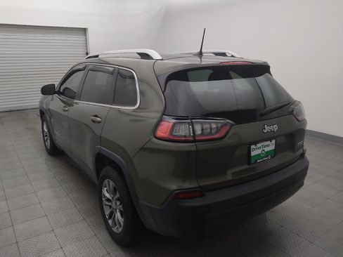 Used 2019 Jeep Cherokee Latitude Plus w/ Comfort/Convenience Group FWD image 5
