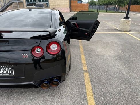 Used 2012 Nissan GT-R Black Edition AWD/4WD image 17