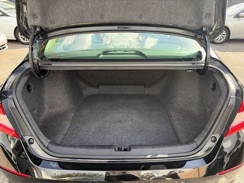 Used 2018 Honda Accord LX image 11