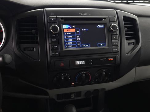 Used 2013 Toyota Tacoma 2WD Regular Cab image 17