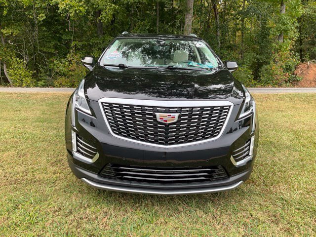 Used 2023 Cadillac XT5 Premium Luxury w/ Technology Package AWD/4WD image 2