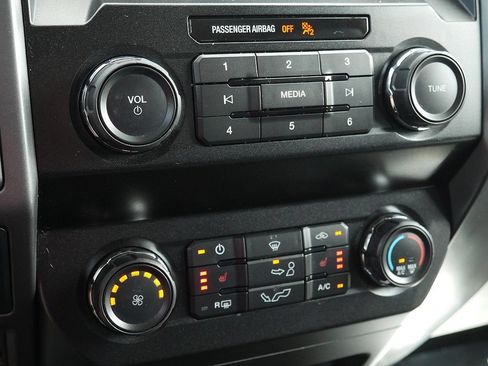 Used 2020 Ford F150 XLT w/ Equipment Group 302A Luxury AWD/4WD image 47