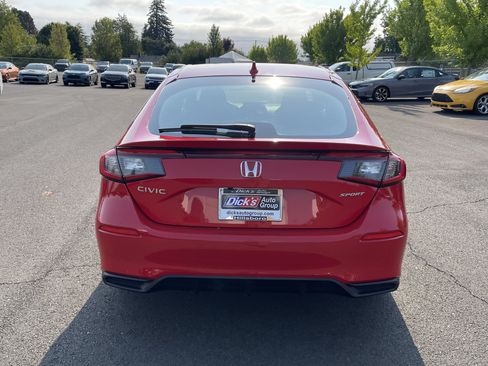 Used 2025 Honda Civic Sport image 4