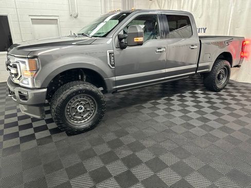 Used 2022 Ford F350 Limited AWD/4WD image 5