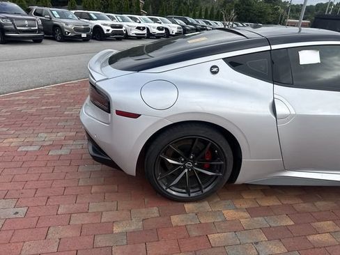 Used 2025 Nissan Z Performance w/ Floor Mat Package RWD image 15