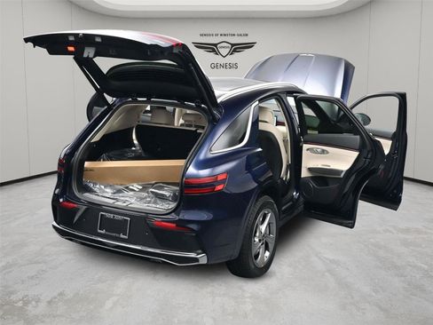 New 2026 Genesis GV70 2.5T Select AWD/4WD image 19