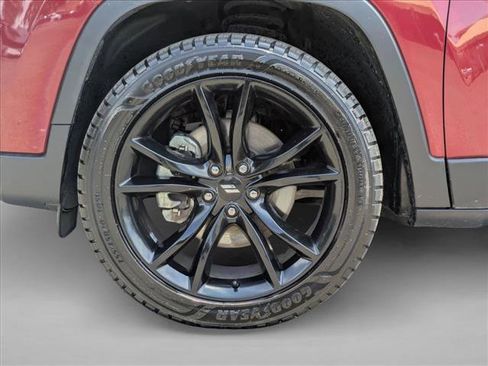 Used 2021 Jeep Cherokee Latitude AWD/4WD image 22