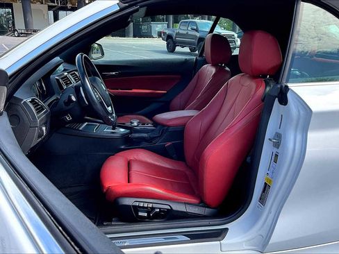 Used 2020 BMW 230i Convertible w/ Premium Package image 7