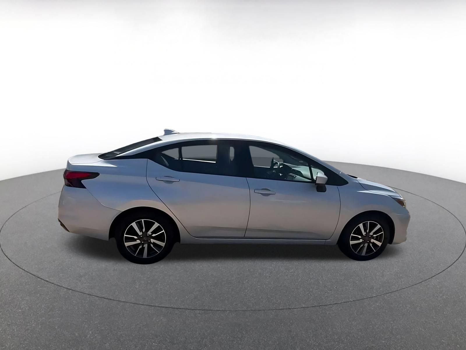 Used 2025 Nissan Versa SV FWD image 13