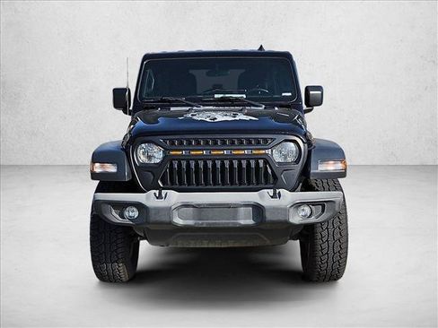 Used 2018 Jeep Wrangler Unlimited Sport S AWD/4WD image 2