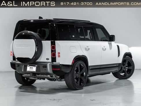 Used 2023 Land Rover Defender 110 X-Dynamic SE AWD/4WD image 39