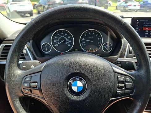 Used 2018 BMW 320i xDrive Sedan w/ Premium Package AWD/4WD image 25