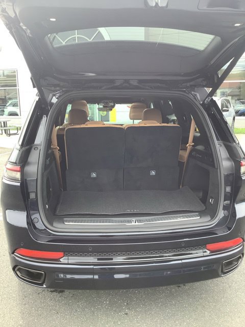 Certified 2024 Jeep Grand Cherokee L Summit AWD/4WD image 10