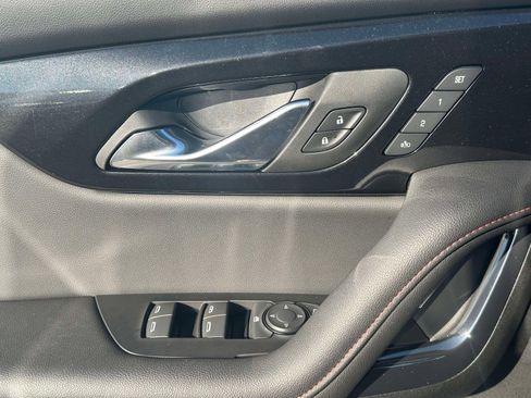 Certified 2025 Chevrolet Blazer RS w/ Driver Confidence II Package image 21