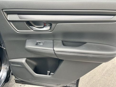 Used 2025 Honda CR-V LX image 38