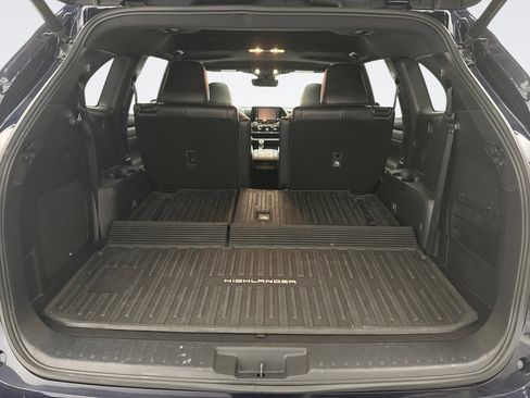 Used 2022 Toyota Highlander XSE image 26