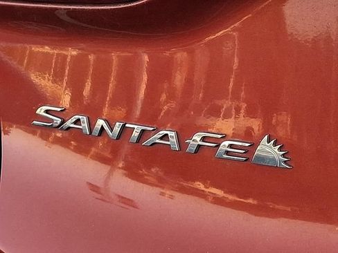Used 2019 Hyundai Santa Fe SE AWD/4WD image 9